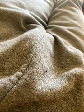 Snapshot of MuzzyFacing chatting on April 2026 11:48:01 AM MuzzyFacing online show from April 2026 11:48:01 AM