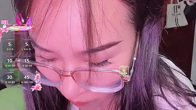 Snapshot of Liqinqin chatting on September 2025 03:00:02 PM Liqinqin online show from September 2025 03:00:02 PM