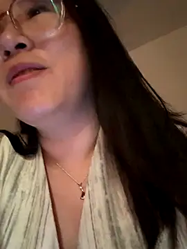 Snapshot of Liqinqin chatting on October 2025 08:56:02 AM Liqinqin online show from October 2025 08:56:02 AM