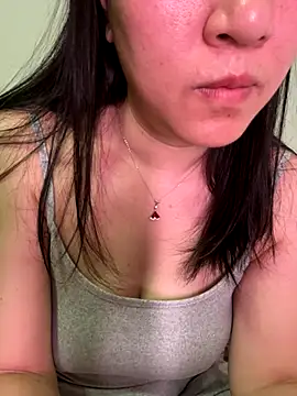 Snapshot of Liqinqin chatting on October 2025 12:25:01 PM Liqinqin online show from October 2025 12:25:01 PM