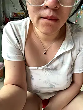 Snapshot of Liqinqin chatting on October 2025 07:52:02 AM Liqinqin online show from October 2025 07:52:02 AM