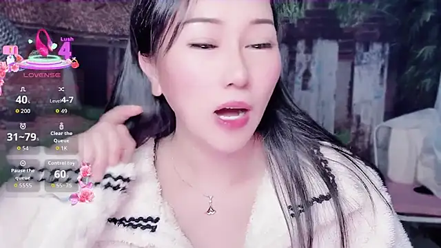 Snapshot of Liqinqin chatting on November 2025 06:27:01 AM Liqinqin online show from November 2025 06:27:01 AM