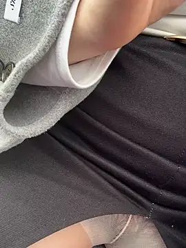 Snapshot of Liqinqin chatting on November 2025 12:32:01 AM Liqinqin online show from November 2025 12:32:01 AM