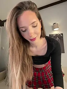 LINA ALL EYES ON YOU online show from March 2026 07:17:01 PM