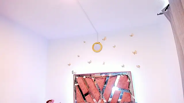 Snapshot of Ella_Lenox chatting on September 2025 09:37:01 PM Ella Lenox online show from September 2025 09:37:01 PM