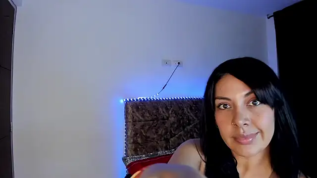 Snapshot of Vik_gomez chatting on December 2025 03:01:02 AM Vik gomez online show from December 2025 03:01:02 AM