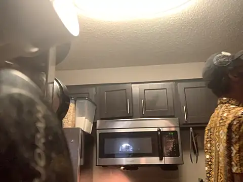 Triggerhappycj100 online show from November 2025 08:30:01 PM