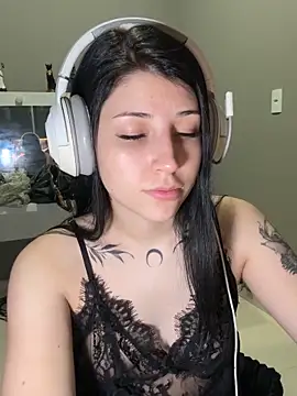 Snapshot of Privad_ravenna chatting on October 2025 03:25:02 AM Privad ravenna online show from October 2025 03:25:02 AM