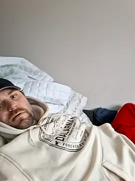 Snapshot of Bamse28 chatting on February 2026 07:51:02 AM Bamse28 online show from February 2026 07:51:02 AM