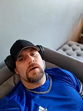 Snapshot of Bamse28 chatting on April 2026 05:10:01 PM Bamse28 online show from April 2026 05:10:01 PM