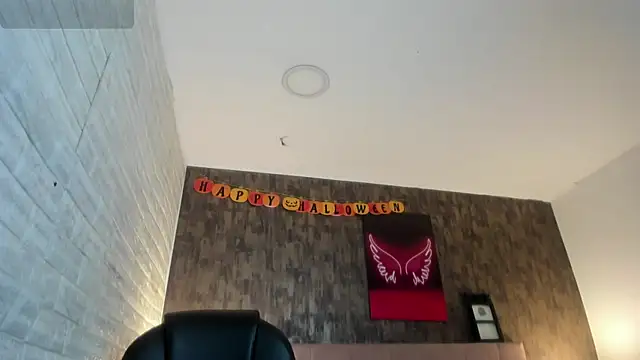 marian  stone online show from November 2025 06:39:01 PM