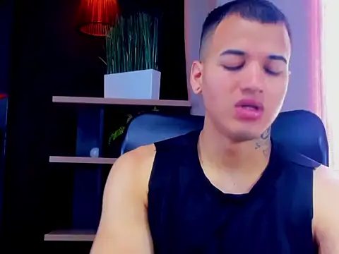 Snapshot of rocoo_santos chatting on April 2026 06:06:01 PM rocoo santos online show from April 2026 06:06:01 PM