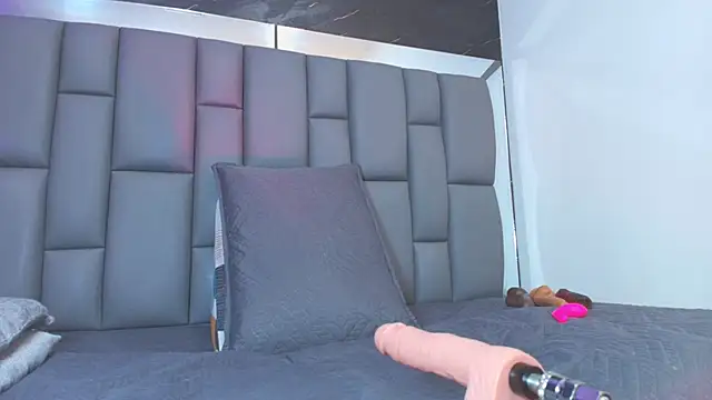 Snapshot of Roxana_gomez chatting on October 2025 03:24:02 AM Roxana gomez online show from October 2025 03:24:02 AM