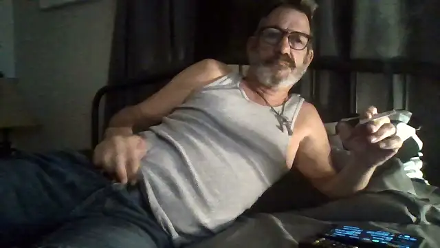 Snapshot of FoxnMouse chatting on September 2025 05:23:01 AM FoxnMouse online show from September 2025 05:23:01 AM