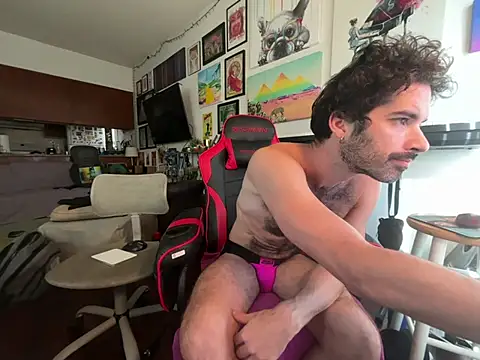Pupscritch online show from May 2026 03:41:02 PM