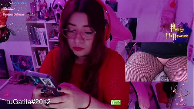 Snapshot of Pink_girl0n chatting on October 2025 08:53:02 PM Pink girl0n online show from October 2025 08:53:02 PM