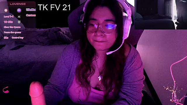 Snapshot of Pink_girl0n chatting on December 2025 06:02:01 PM Pink girl0n online show from December 2025 06:02:01 PM