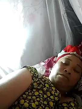 Mamapm20 online show from October 2025 01:45:02 PM