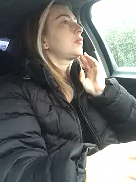 Reina Cummings online show from October 2025 05:04:01 AM