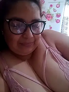 Snapshot of ladytropical1 chatting on December 2025 04:02:02 PM ladytropical1 online show from December 2025 04:02:02 PM