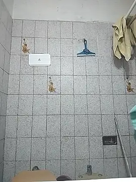 Snapshot of Auroraluna_- chatting on December 2025 01:23:02 AM Auroraluna - online show from December 2025 01:23:02 AM