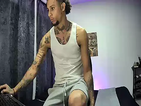 Snapshot of juantalents chatting on September 2025 08:44:02 PM juantalents online show from September 2025 08:44:02 PM