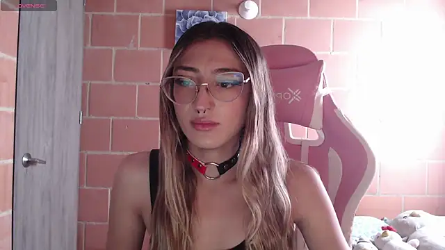 Andrea camilaaa online show from November 2025 01:55:02 PM