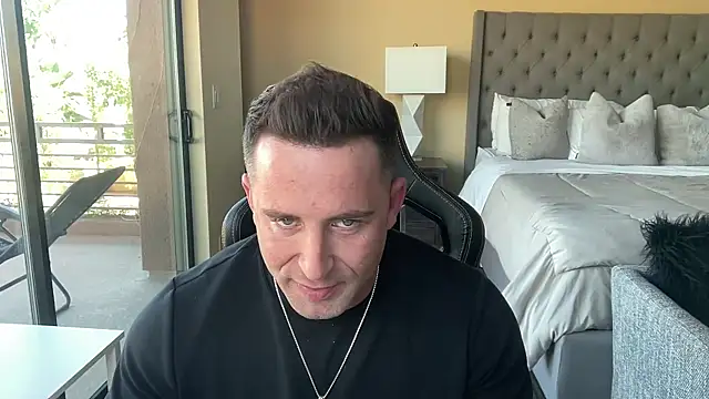 Snapshot of brettmycles28 chatting on October 2025 09:54:02 PM brettmycles28 online show from October 2025 09:54:02 PM