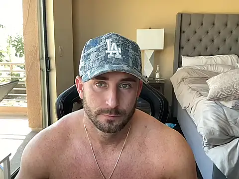 Snapshot of brettmycles28 chatting on October 2025 06:43:01 PM brettmycles28 online show from October 2025 06:43:01 PM