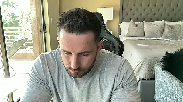 Snapshot of brettmycles28 chatting on October 2025 05:36:01 PM brettmycles28 online show from October 2025 05:36:01 PM