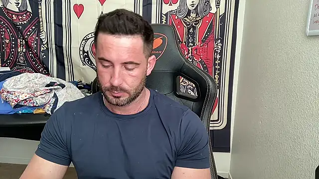 brettmycles28 online show from March 2026 03:40:01 PM