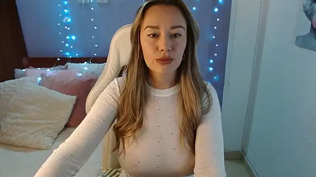 Snapshot of Natysweet23 chatting on September 2025 01:09:01 AM Natysweet23 online show from September 2025 01:09:01 AM