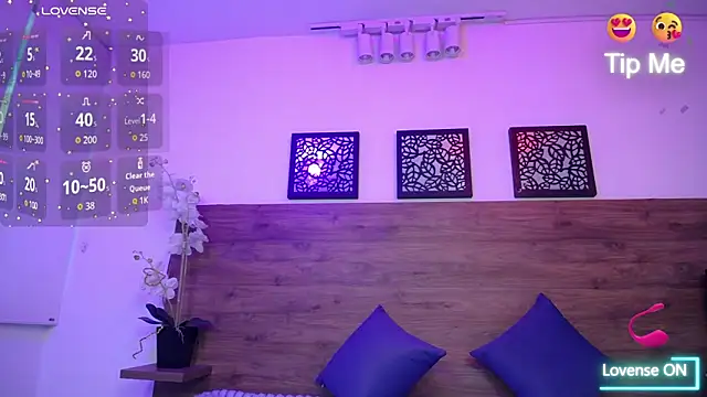 AlexandraCambell online show from September 2025 07:46:02 PM