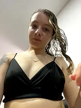 Snapshot of karla-thomsom10 chatting on November 2025 05:36:02 PM karla-thomsom10 online show from November 2025 05:36:02 PM