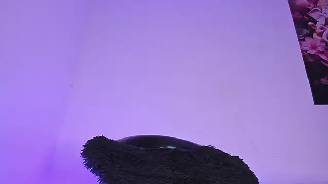 Lucy shen  online show from February 2026 12:27:02 AM