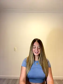 Snapshot of Zara_Ross chatting on October 2025 12:42:02 AM Zara Ross online show from October 2025 12:42:02 AM