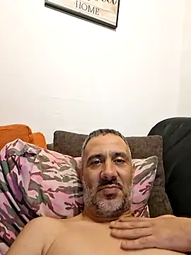 Ramon42aleman online show from October 2025 09:47:02 PM