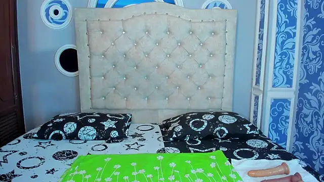 mishell lovely online show from December 2025 12:01:02 PM