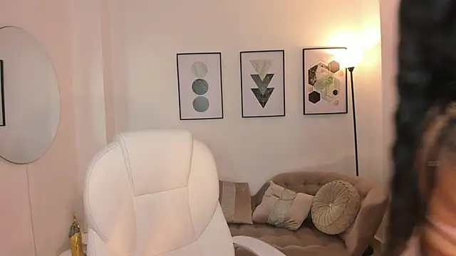 Beverly johnson online show from October 2025 03:39:02 AM