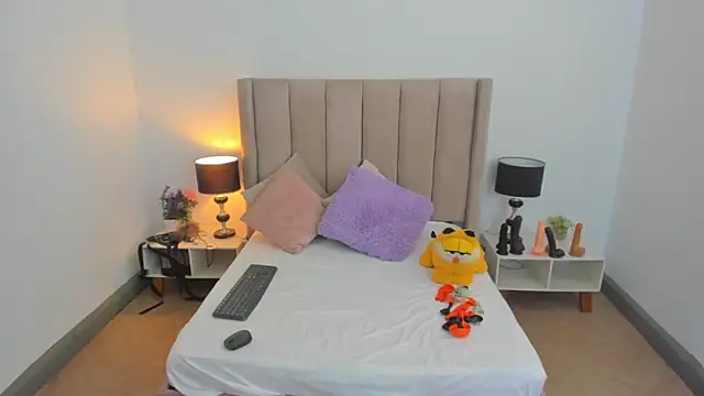 evvaa moon69 online show from October 2025 12:57:02 PM