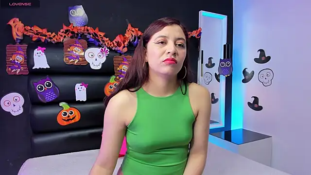 SoftieNymph online show from October 2025 12:02:02 PM