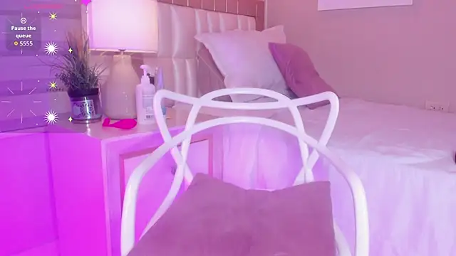 Snapshot of _paula_x chatting on September 2025 11:37:02 AM paula x online show from September 2025 11:37:02 AM