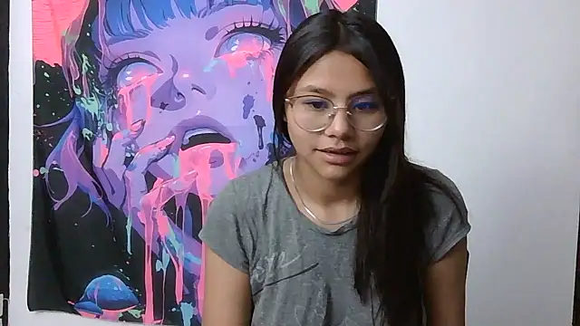 Snapshot of SofieLove_01 chatting on December 2025 08:23:01 AM SofieLove 01 online show from December 2025 08:23:01 AM