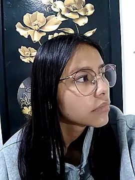 Snapshot of SofieLove_01 chatting on December 2025 08:53:01 AM SofieLove 01 online show from December 2025 08:53:01 AM