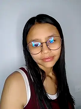 Snapshot of SofieLove_01 chatting on February 2026 08:18:02 AM SofieLove 01 online show from February 2026 08:18:02 AM