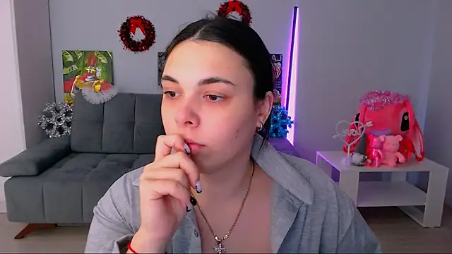 queenofthesense  online show from December 2025 10:09:02 AM