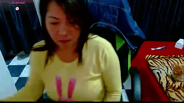 hiilarybrown online show from July 2026 02:06:02 AM
