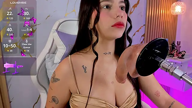 Snapshot of alissaowens_ chatting on November 2025 10:37:02 AM alissaowens online show from November 2025 10:37:02 AM