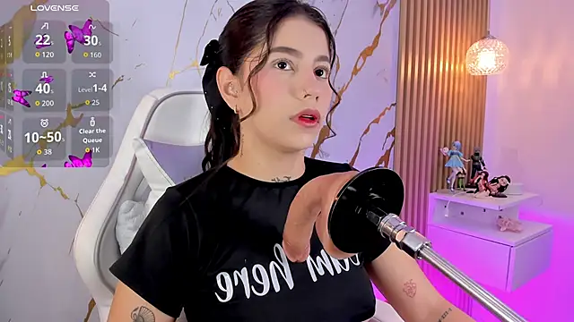 Snapshot of alissaowens_ chatting on November 2025 10:18:02 AM alissaowens online show from November 2025 10:18:02 AM