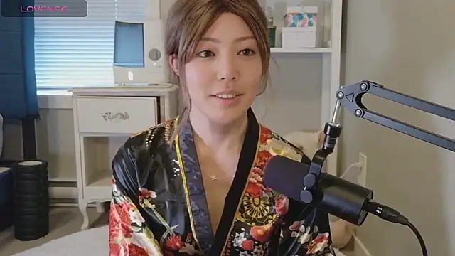 Nana with online show from January 2026 08:03:01 PM